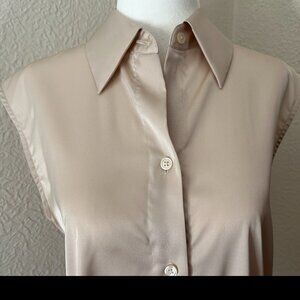 Banana Republic Beige Sleeveless Collared Button Down Blouse, Women's size PXS